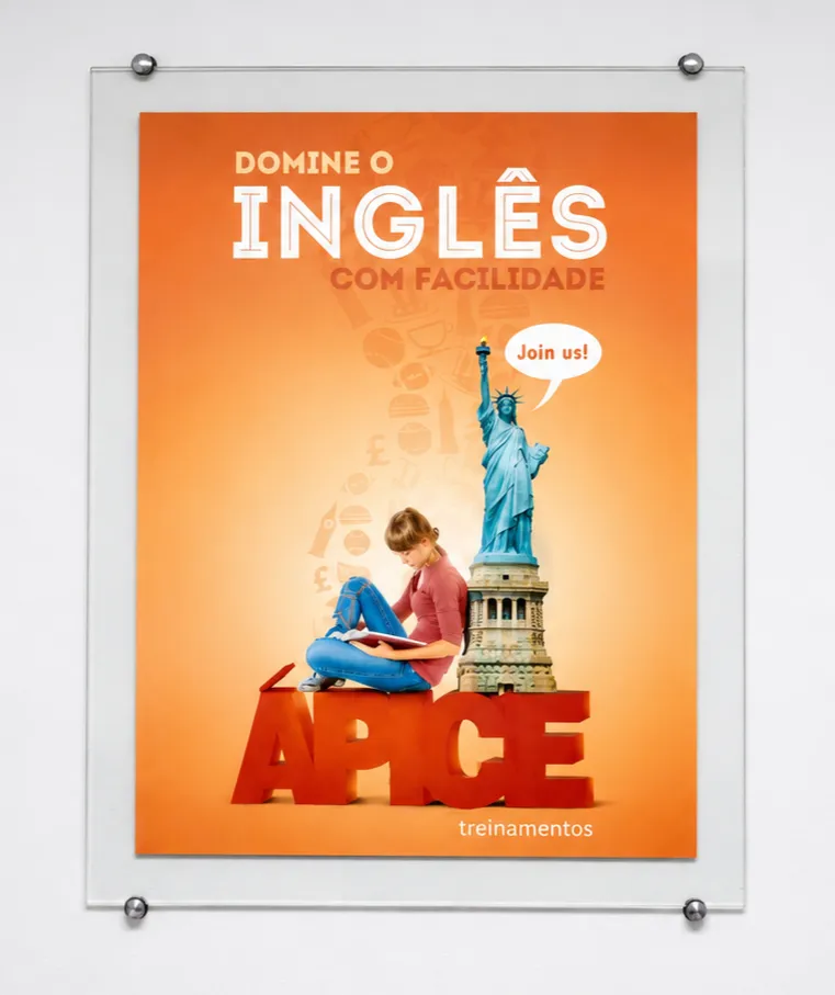 Cartaz Domine o Inglês da Ápice Treinamentos